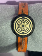 Armband - Feder, braun eingearbeitete Lakhovsky MWO Schwingkreis Oszillator Antenne (stromlos), Disc gold legiert + Kupfer unterlegt ca. 18 mm