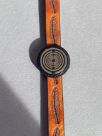 Armband - Feder, braun eingearbeitete Lakhovsky MWO Schwingkreis Oszillator Antenne (stromlos), Disc gold legiert + Kupfer unterlegt ca. 18 mm