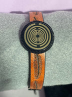 Armband - Feder, braun eingearbeitete Lakhovsky MWO Schwingkreis Oszillator Antenne (stromlos), Disc gold legiert + Kupfer unterlegt ca. 18 mm