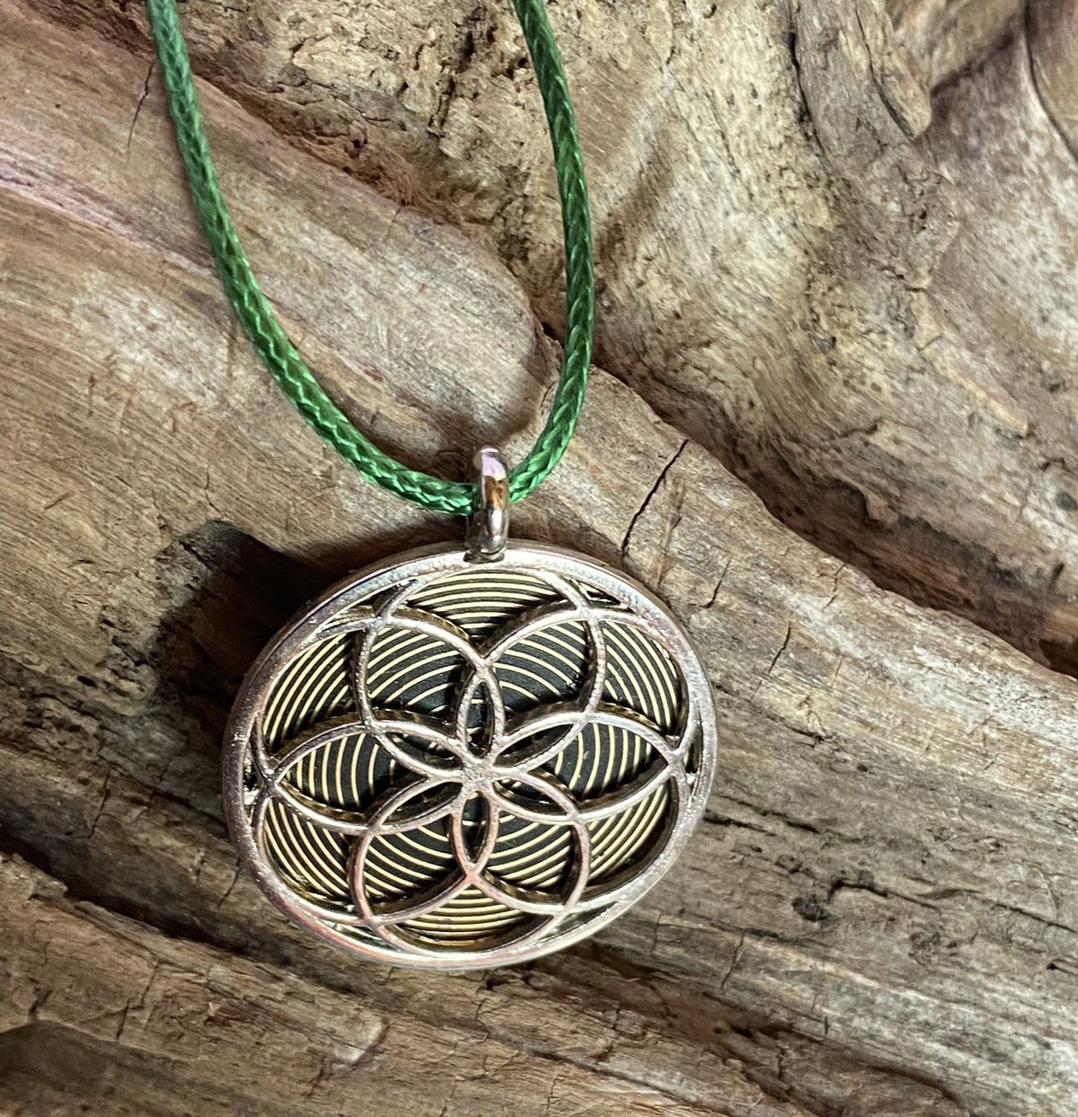 Amulett – Fassung Blume des Lebens – Bifilar / Fermat + Vector Equilibrium – 30 mm / goldlegiert / nachtschwarz – Produktansi