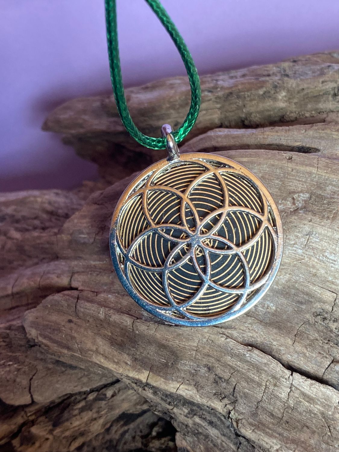 Amulett – Fassung Blume des Lebens – Bifilar / Fermat + Vector Equilibrium – 30 mm / goldlegiert / nachtschwarz – Produktansi