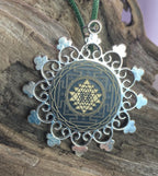 Amulett – Samen des Lebens – Sri Yantra – – Sri Yantra – 25 mm / nachtschwarz – Produktansicht 1