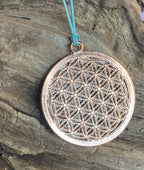 Amulett – Blume des Lebens, Dodecagram als nachtschwarzer 35 mm Coin mit Gold Legierung eingearbeitet – Produktansicht 1