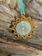 Amulett – Blume des Lebens, Lakhovsky MWOals weißer Coin mit goldlegiert eingearbeitet – Produktansicht 1