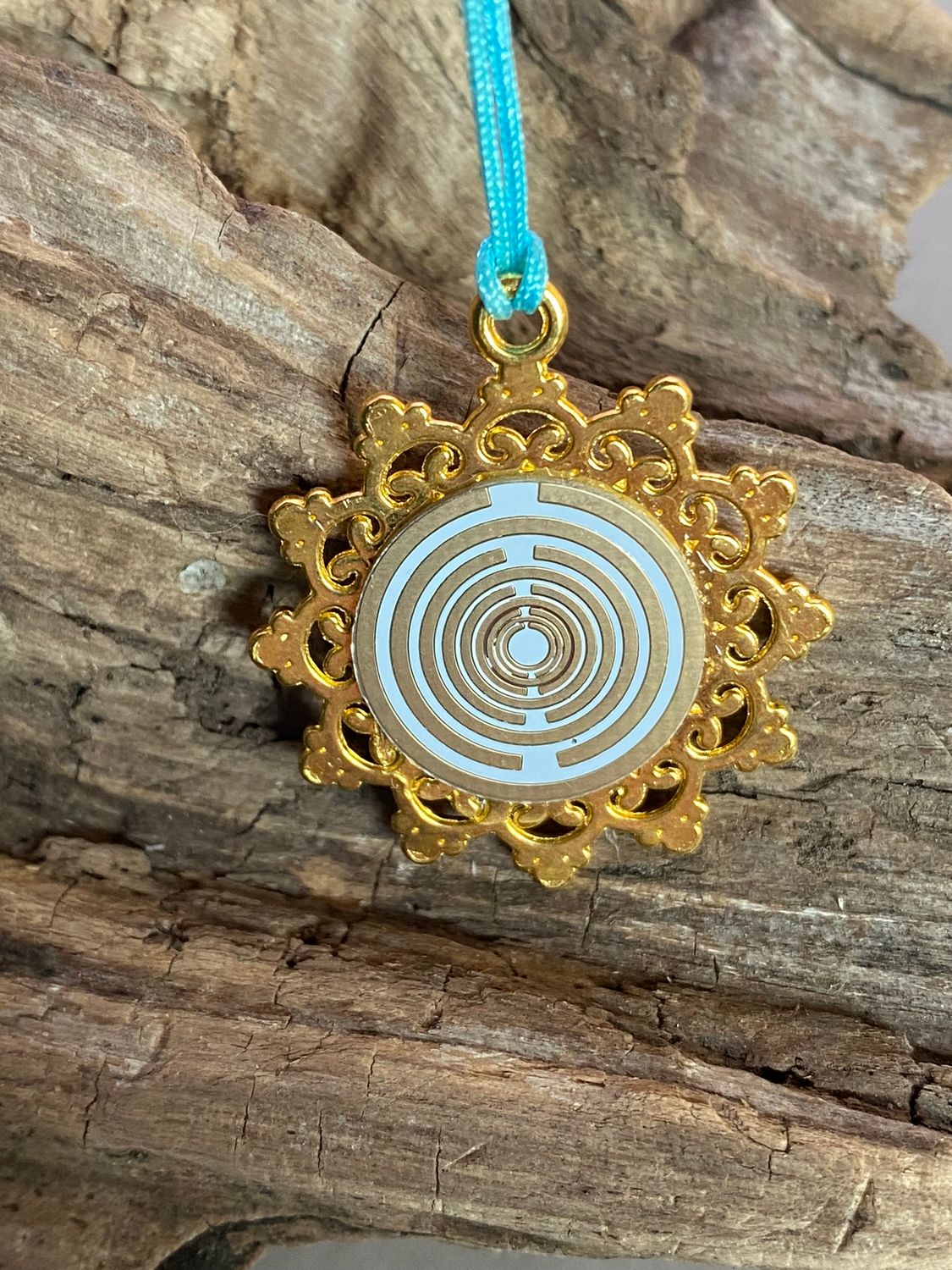 Amulett – Blume des Lebens, Lakhovsky MWOals weißer Coin mit goldlegiert eingearbeitet – Produktansicht 1