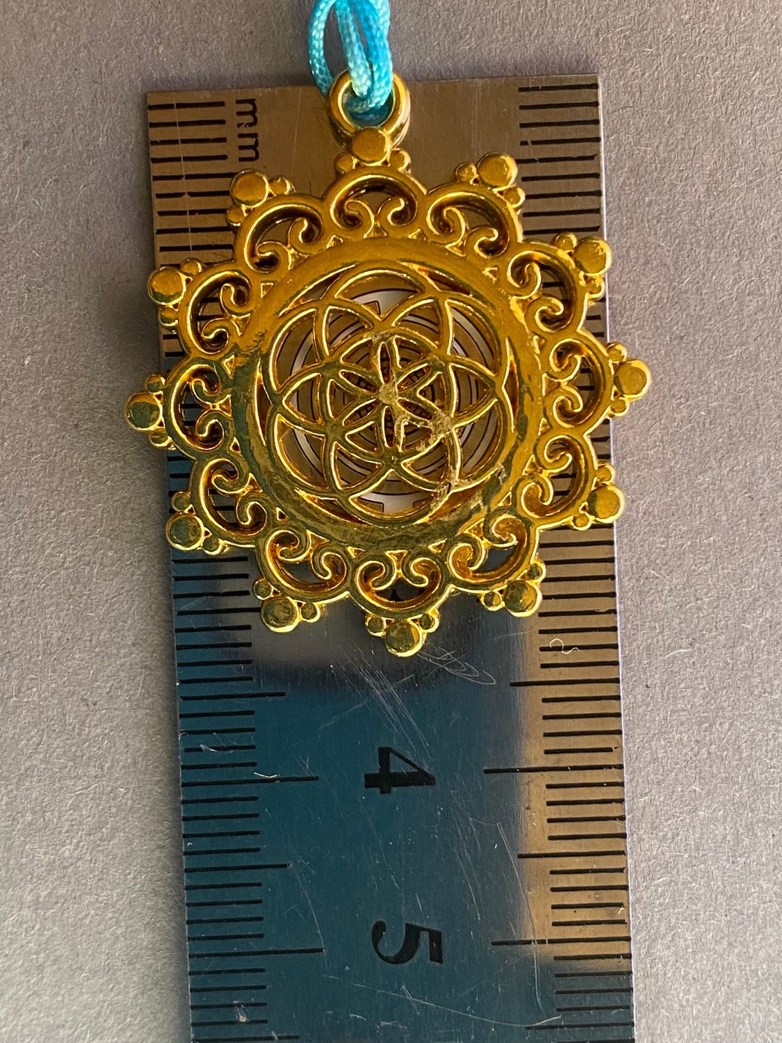 Amulett – Blume des Lebens, Lakhovsky MWOals weißer Coin mit goldlegiert eingearbeitet – Produktansicht 1