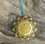 Amulett – Blume des Lebens, Lakhovsky MWOals schwarzer Coin mit goldlegiert eingearbeitet – Produktansicht 1