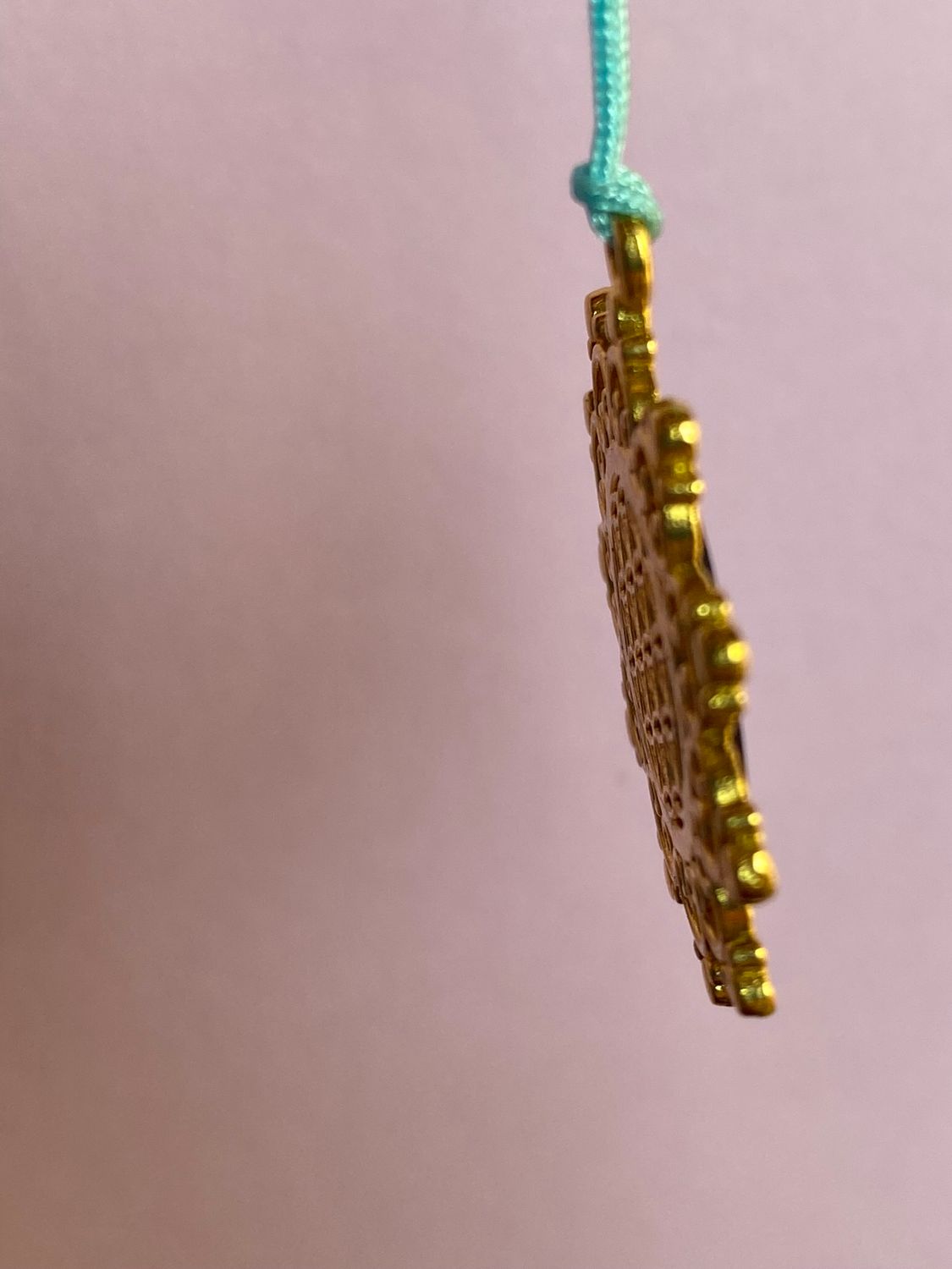 Amulett – Blume des Lebens, Lakhovsky MWOals schwarzer Coin mit goldlegiert eingearbeitet – Produktansicht 1