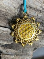 Amulett – Blume des Lebens, Lakhovsky MWOals schwarzer Coin mit goldlegiert eingearbeitet – Produktansicht 1