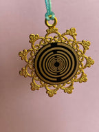 Amulett – Blume des Lebens, Lakhovsky MWOals schwarzer Coin mit goldlegiert eingearbeitet – Produktansicht 1