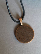 Amulett – Chakremy – kupferfarbend, 3. Auge Disc in blau 25 mm, goldlegiert, kupferunterlegt – Produktansicht 1