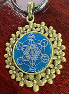 Amulett – bronzefarben, Metatron, Disc in blau 25 mm, zinnlegiert, kupferunterlegt – Produktansicht 1