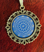 Amulett – bronzefarben, Dodecagram 12 – er Stern, Disc in blau 25 mm, zinnlegiert, kupferunterlegt – Produktansicht 1