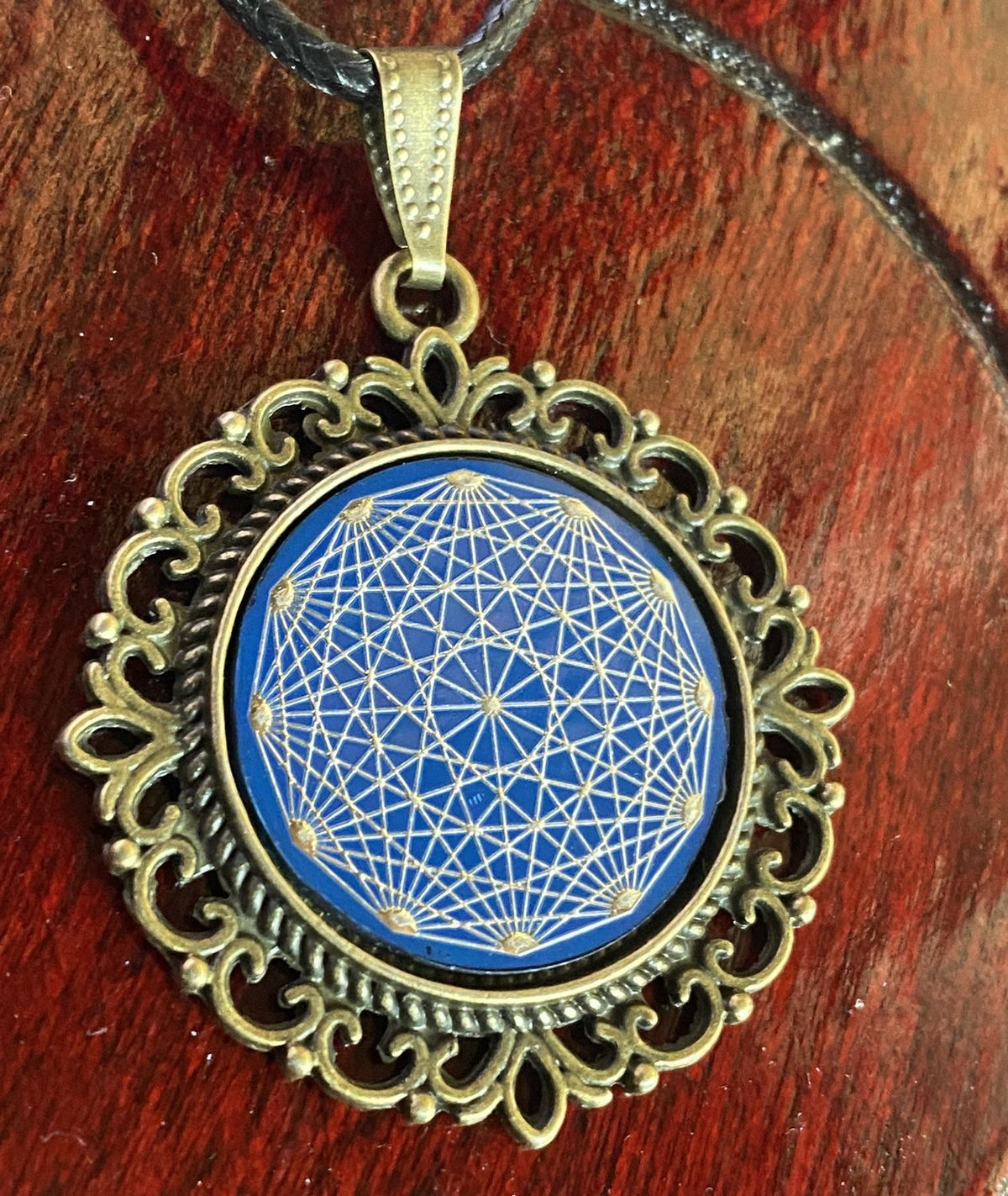 Amulett – bronzefarben, Dodecagram 12 – er Stern, Disc in blau 25 mm, zinnlegiert, kupferunterlegt – Produktansicht 1