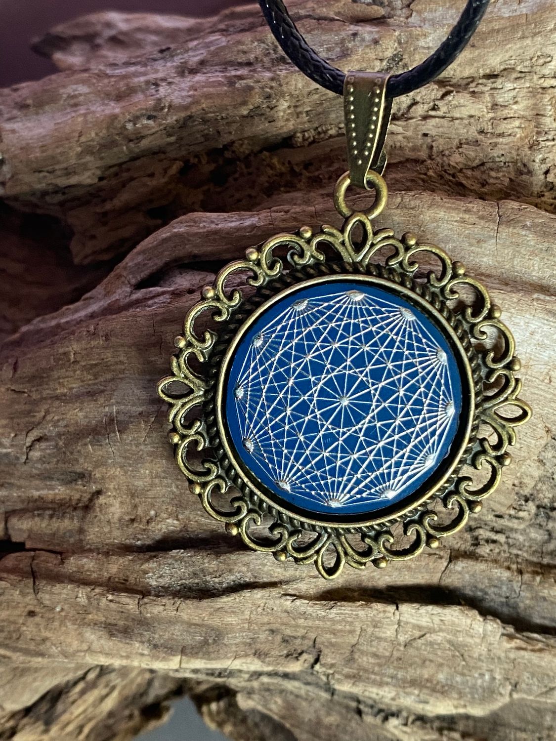 Amulett – bronzefarben, Dodecagram 12 – er Stern, Disc in blau 25 mm, zinnlegiert, kupferunterlegt – Produktansicht 1