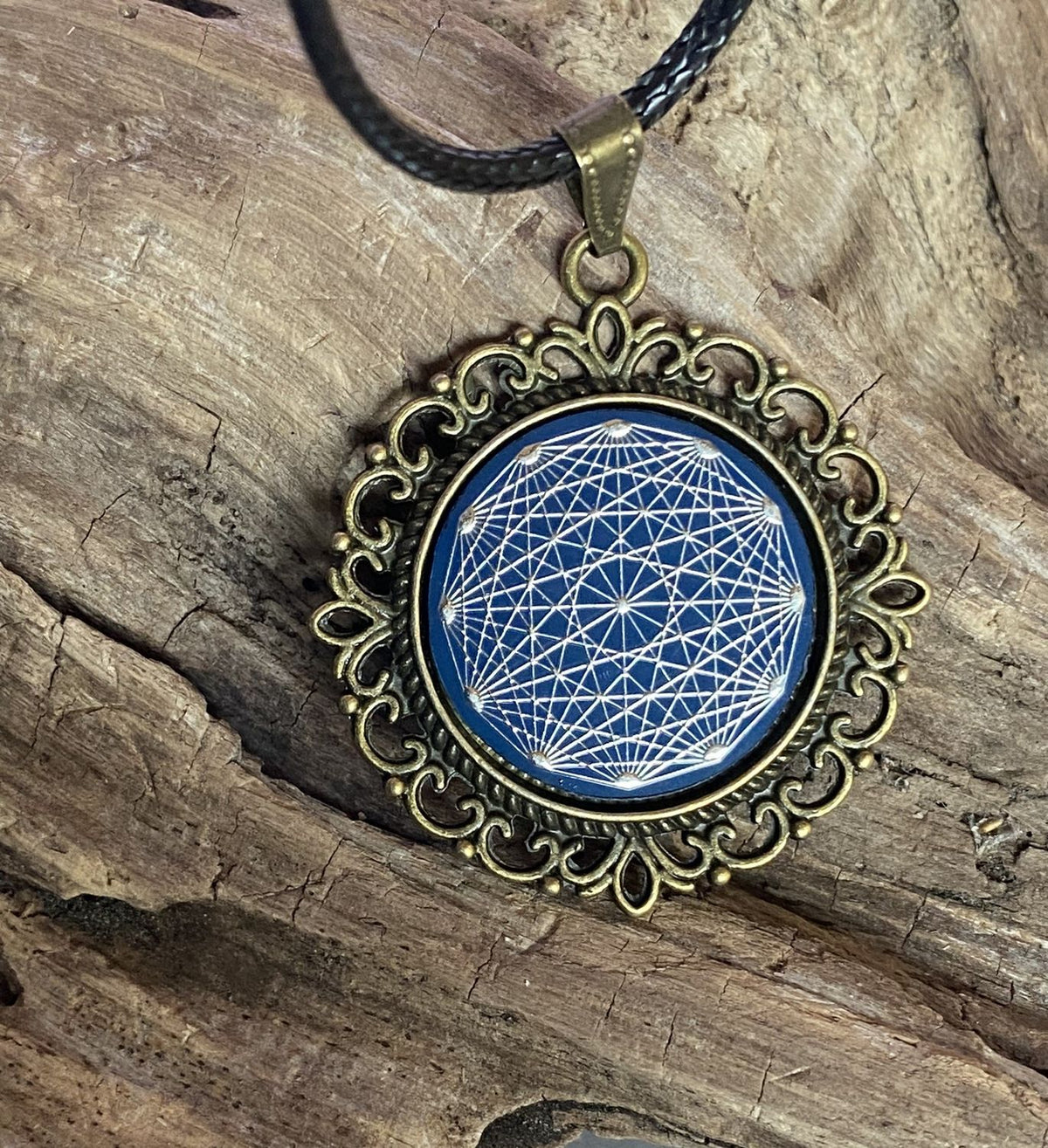 Amulett – bronzefarben, Dodecagram 12 – er Stern, Disc in blau 25 mm, zinnlegiert, kupferunterlegt – Produktansicht 1