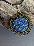 Amulett – bronzefarben, Dodecagram 12 – er Stern, Disc in blau 25 mm, zinnlegiert, kupferunterlegt – Produktansicht 1
