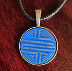 Amulett – kupferfarbend Shou Symbolik, Disc in blau, 25 mm, goldlegiert, kupferunterlegt – Produktansicht 1