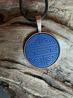 Amulett – kupferfarbend Shou Symbolik, Disc in blau, 25 mm, goldlegiert, kupferunterlegt – Produktansicht 1