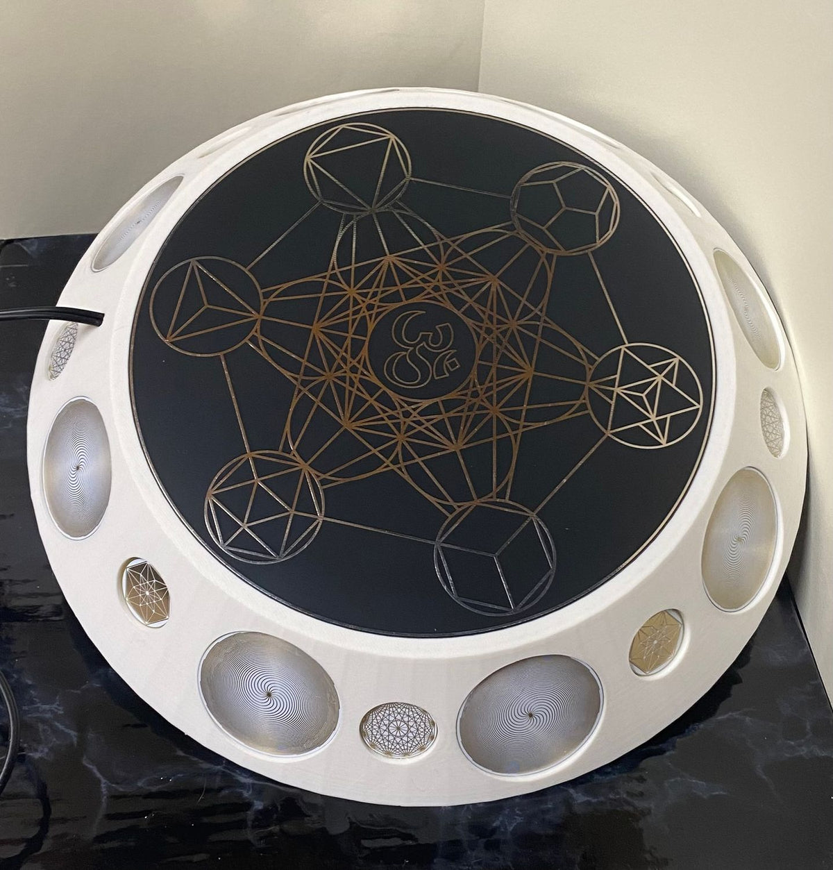 200 mm VibraNex UFO – 1 – fabig, Oberflächenplatte zinnlegiert – Produktansicht 1