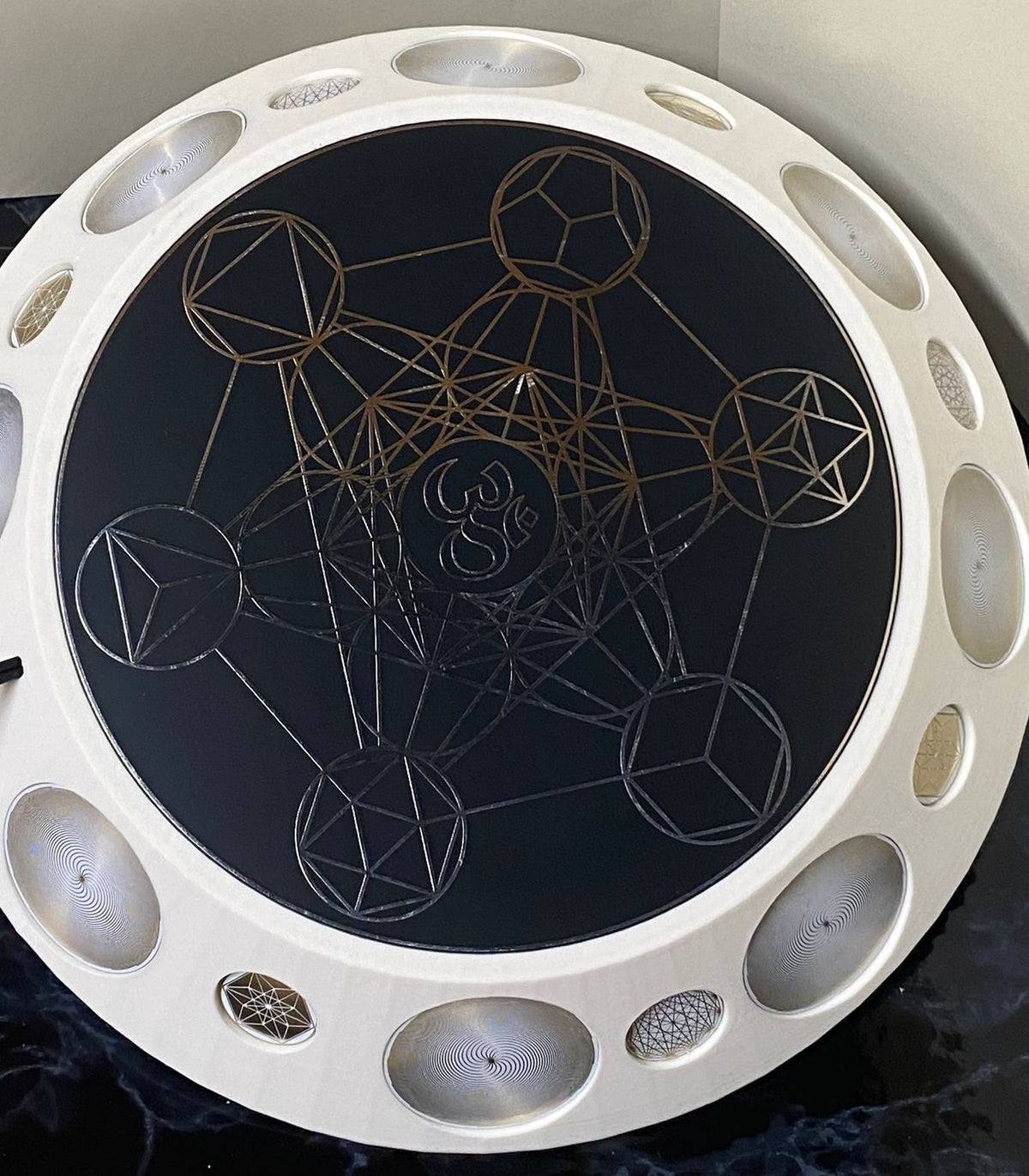 200 mm VibraNex UFO – 1 – fabig, Oberflächenplatte zinnlegiert – Produktansicht 1