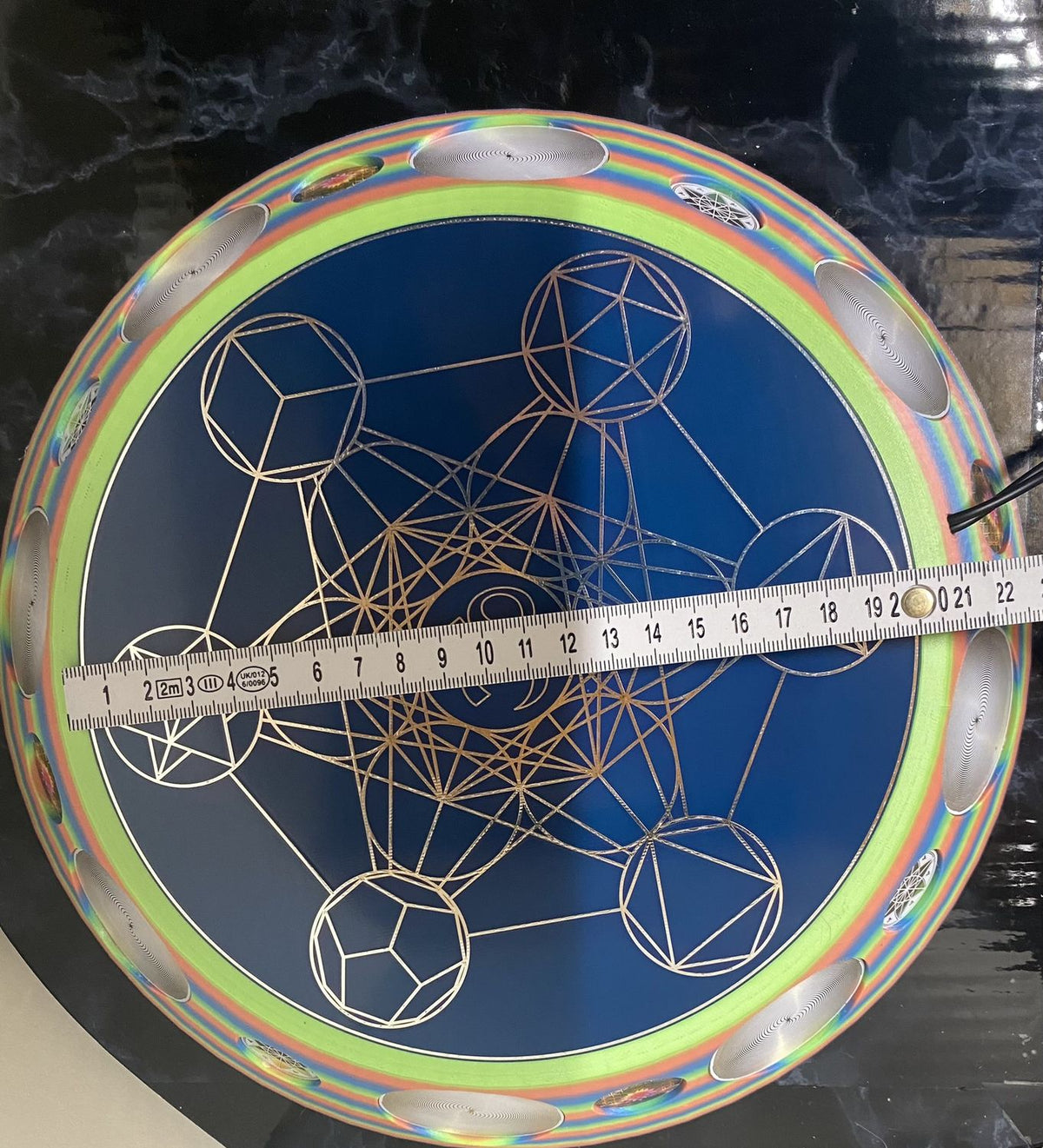 200 mm VibraNex UFO – Einhorn matt, Oberflächenplatte zinnlegiert – Produktansicht 1