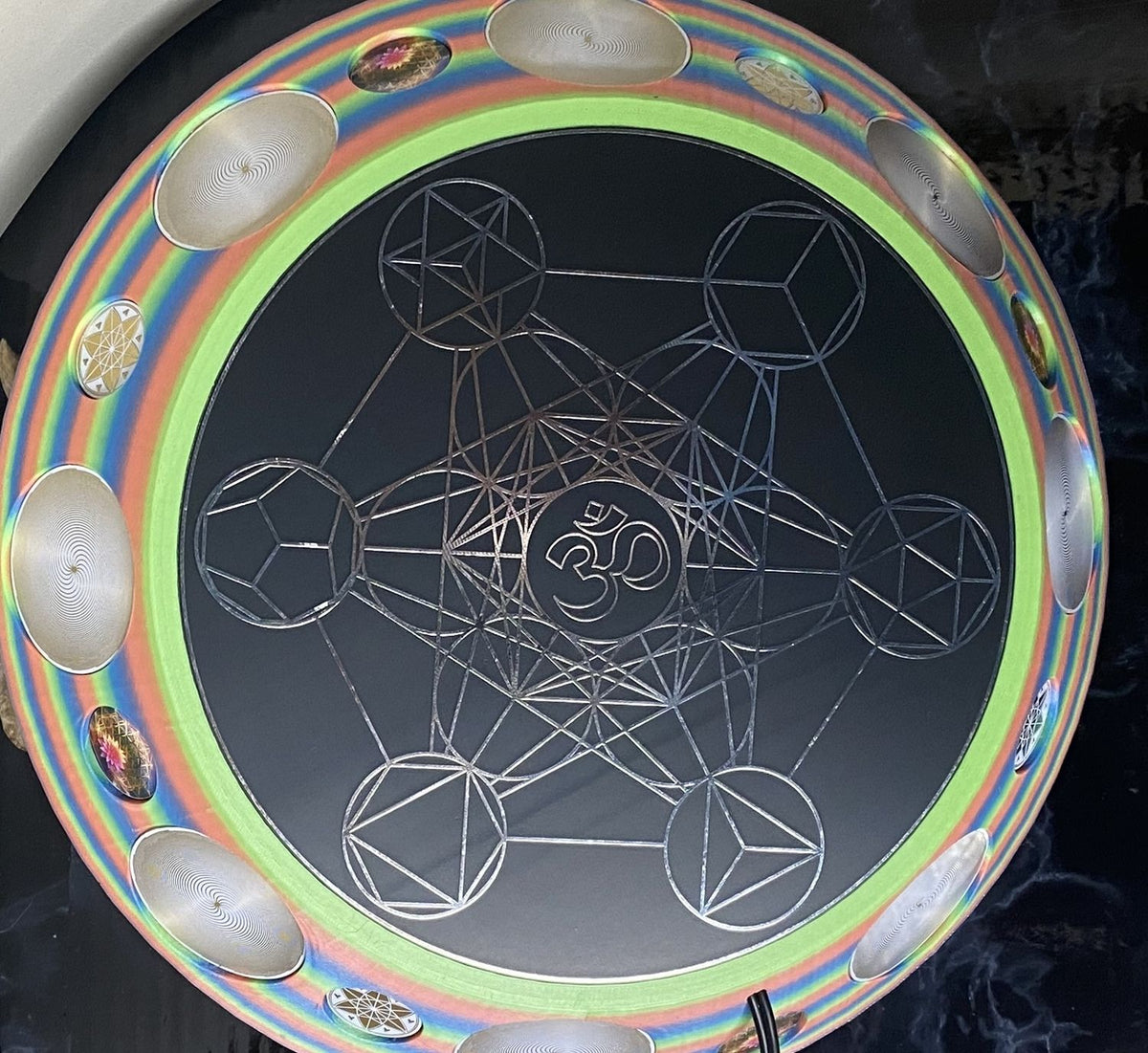 200 mm VibraNex UFO – Einhorn matt, Oberflächenplatte zinnlegiert – Produktansicht 1