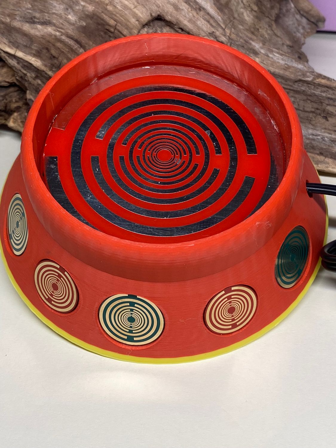 69 mm VibraNex UFO – 2-farbig, Oberflächenplatte zinnlegiert – EINZELSTÜCK – Produktansicht 1