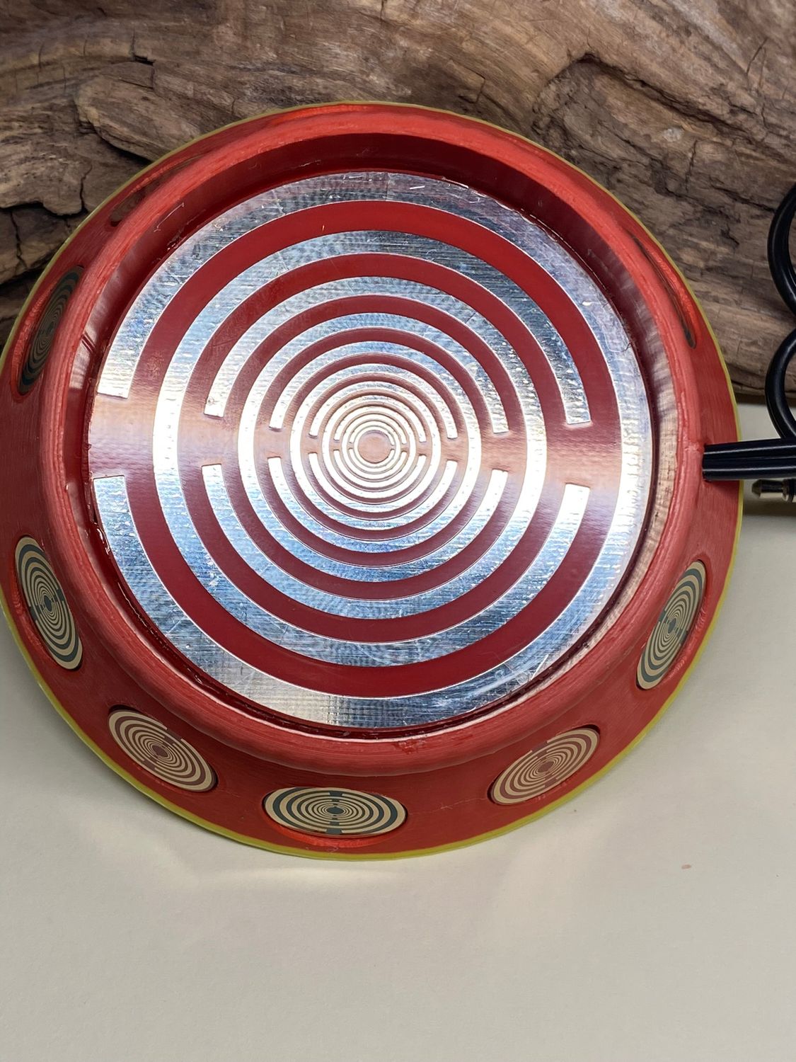 69 mm VibraNex UFO – 2-farbig, Oberflächenplatte zinnlegiert – EINZELSTÜCK – Produktansicht 1