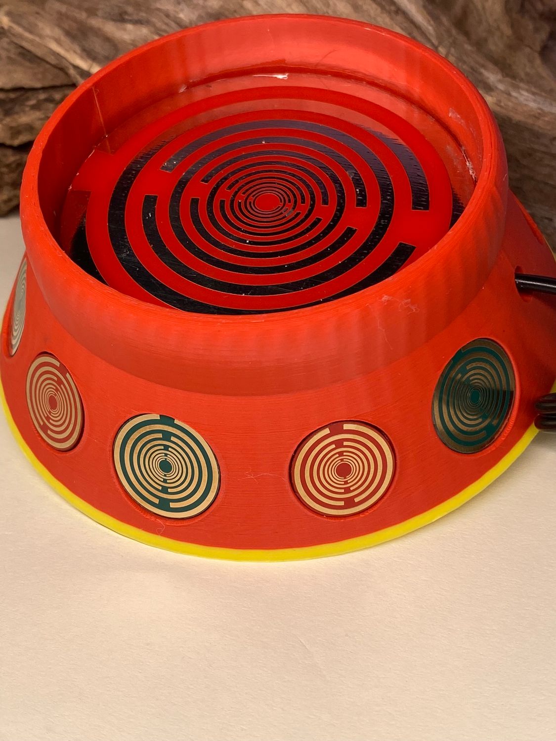 69 mm VibraNex UFO – 2-farbig, Oberflächenplatte zinnlegiert – EINZELSTÜCK – Produktansicht 1