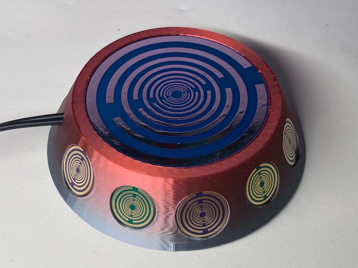 69 mm VibraNex UFO – Einhorn glänzend, Oberflächenplatte zinnlegiert – EINZELSTÜCK – Produktansicht 1