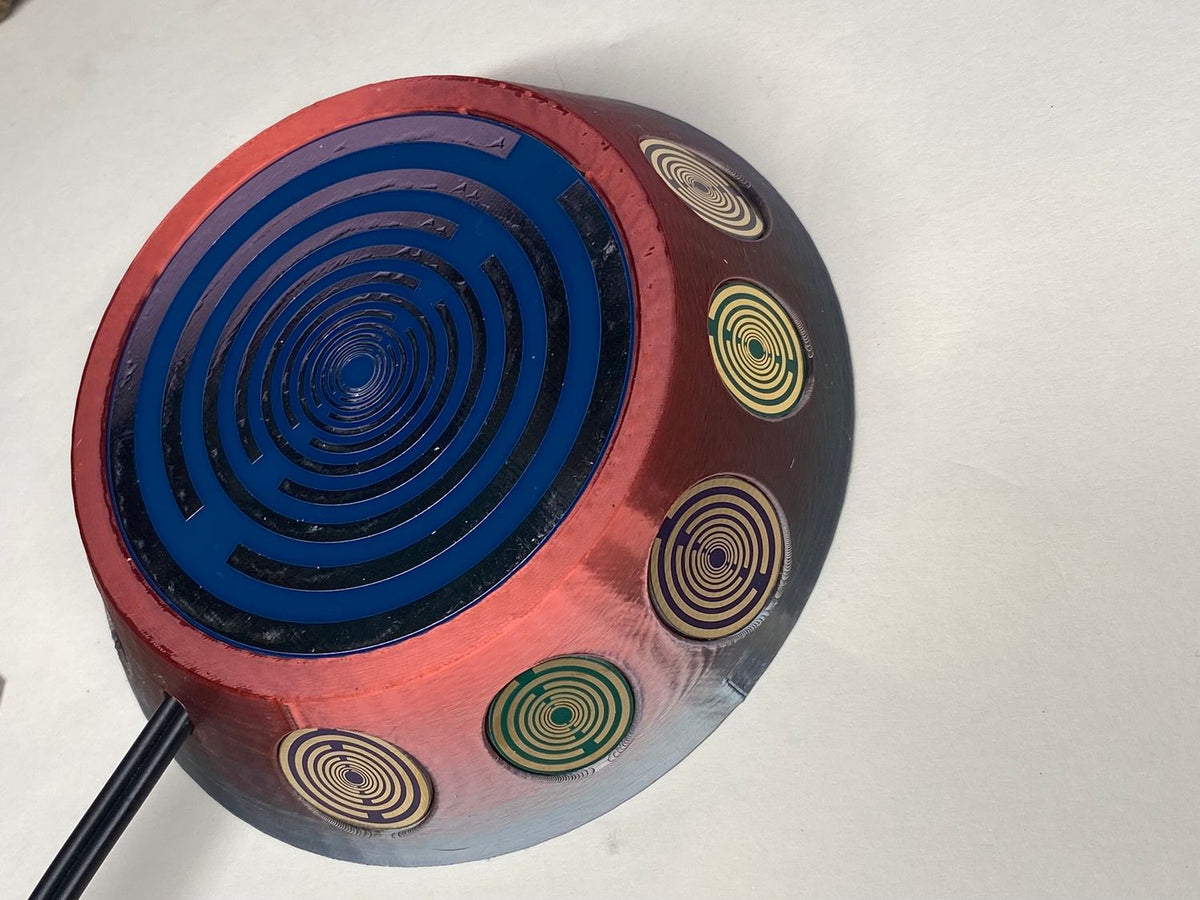 69 mm VibraNex UFO – Einhorn glänzend, Oberflächenplatte zinnlegiert – EINZELSTÜCK – Produktansicht 1