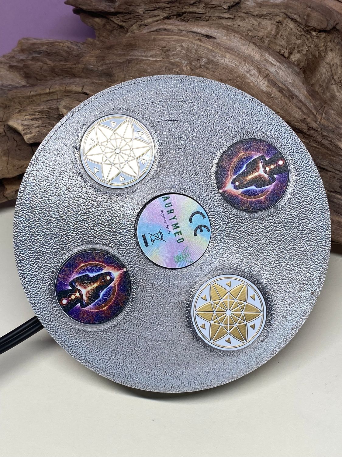 69 mm VibraNex UFO – Einhorn glänzend, Oberflächenplatte zinnlegiert – EINZELSTÜCK – Produktansicht 1