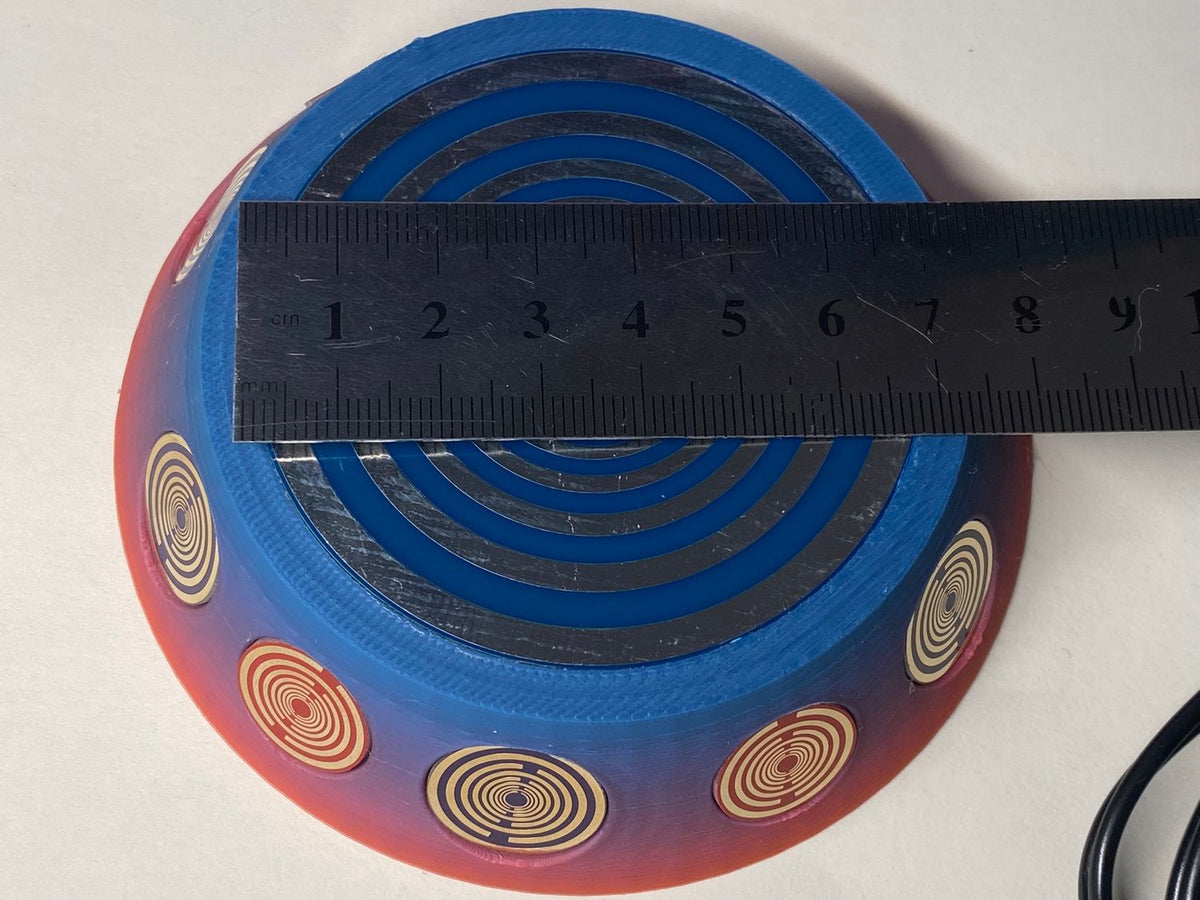 69 mm VibraNex UFO – Einhorn matt, Oberflächenplatte zinnlegiert – EINZELSTÜCK – Produktansicht 1
