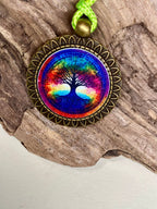 Amulett – bronzefarben, Baum des Lebens, Disc in regenbogenfarbend 25 mm – Produktansicht 1