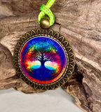 Amulett – bronzefarben, Baum des Lebens, Disc in regenbogenfarbend 25 mm – Produktansicht 1