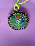 Amulett – bronzefarben, Baum des Lebens, Disc in regenbogenfarbend 25 mm – Produktansicht 1