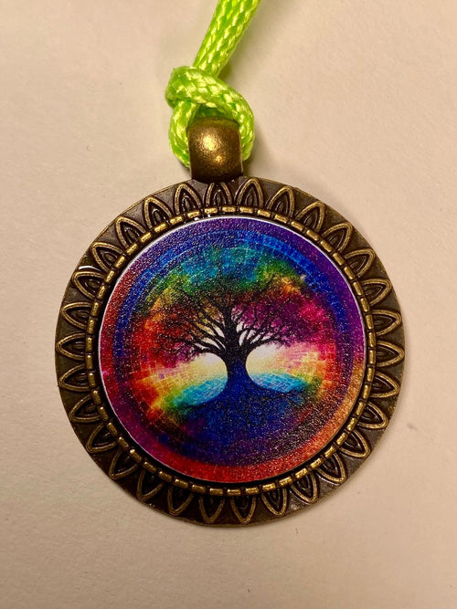 Amulett – bronzefarben, Baum des Lebens, Disc in regenbogenfarbend 25 mm – Produktansicht 1