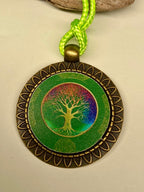 Amulett – bronzefarben, Baum des Lebens, Disc in regenbogenfarbend 25 mm – Produktansicht 1