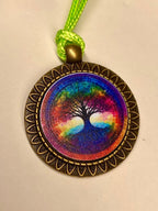 Amulett – bronzefarben, Baum des Lebens, Disc in regenbogenfarbend 25 mm – Produktansicht 1