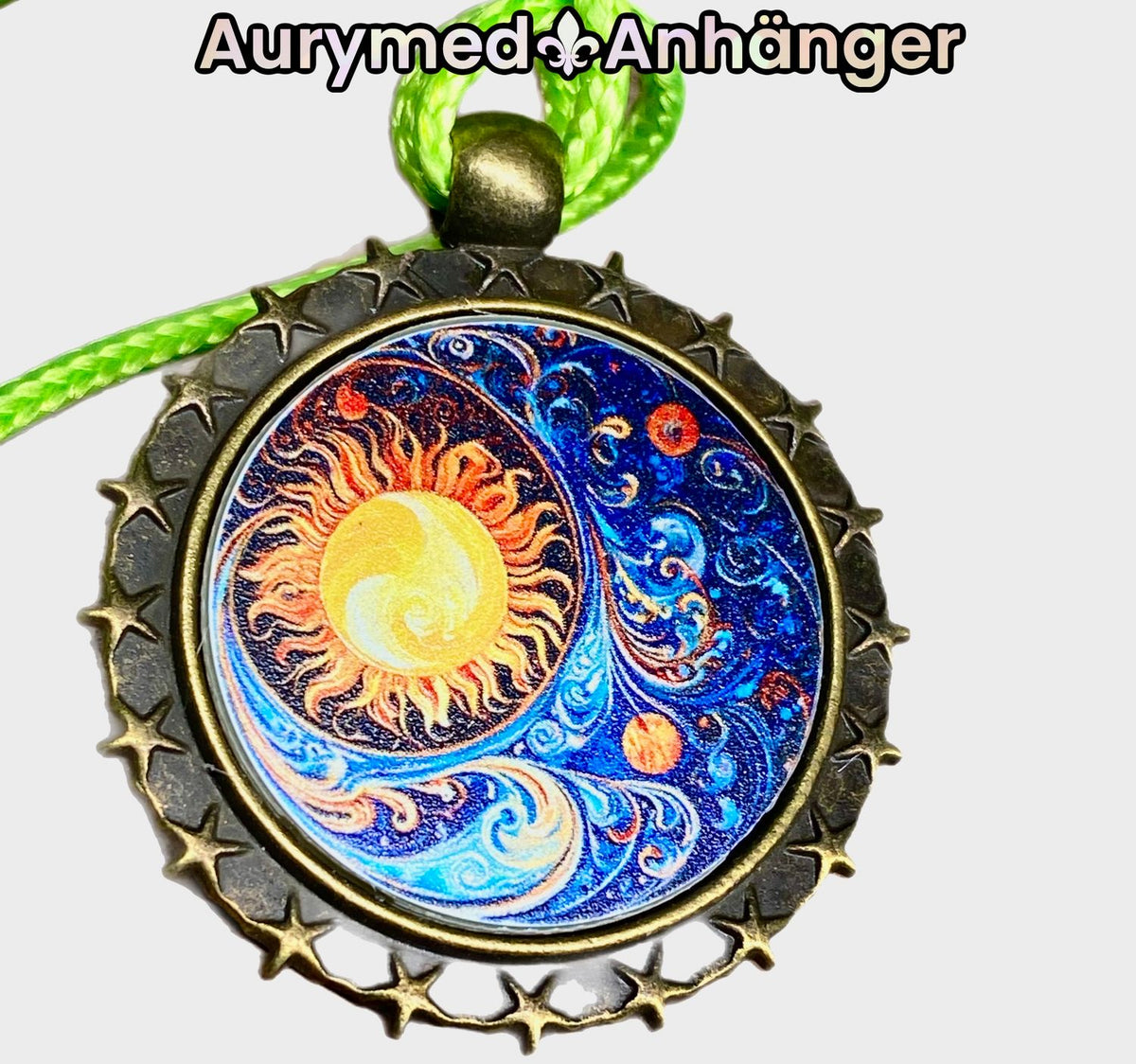 Amulett – bronzefarben, Sonne Mond Himmel, Disc in regenbogenfarbend 25 mm – Produktansicht 1