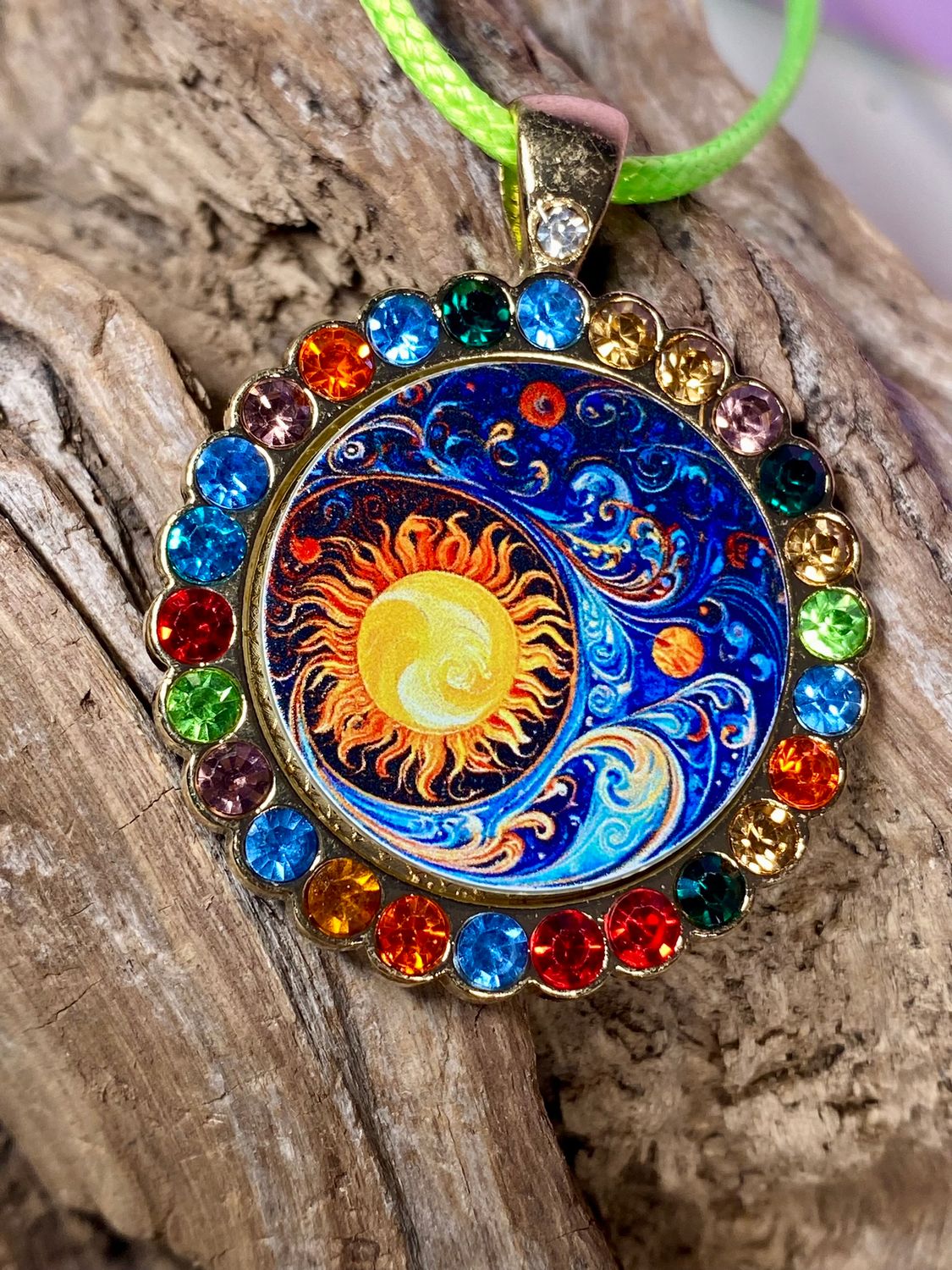 Amulett Glamour – Strassteine, Sonne – Mond – Sterne – Produktansicht 1