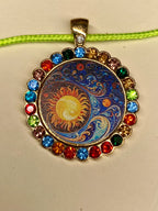 Amulett Glamour – Strassteine, Sonne – Mond – Sterne – Produktansicht 1