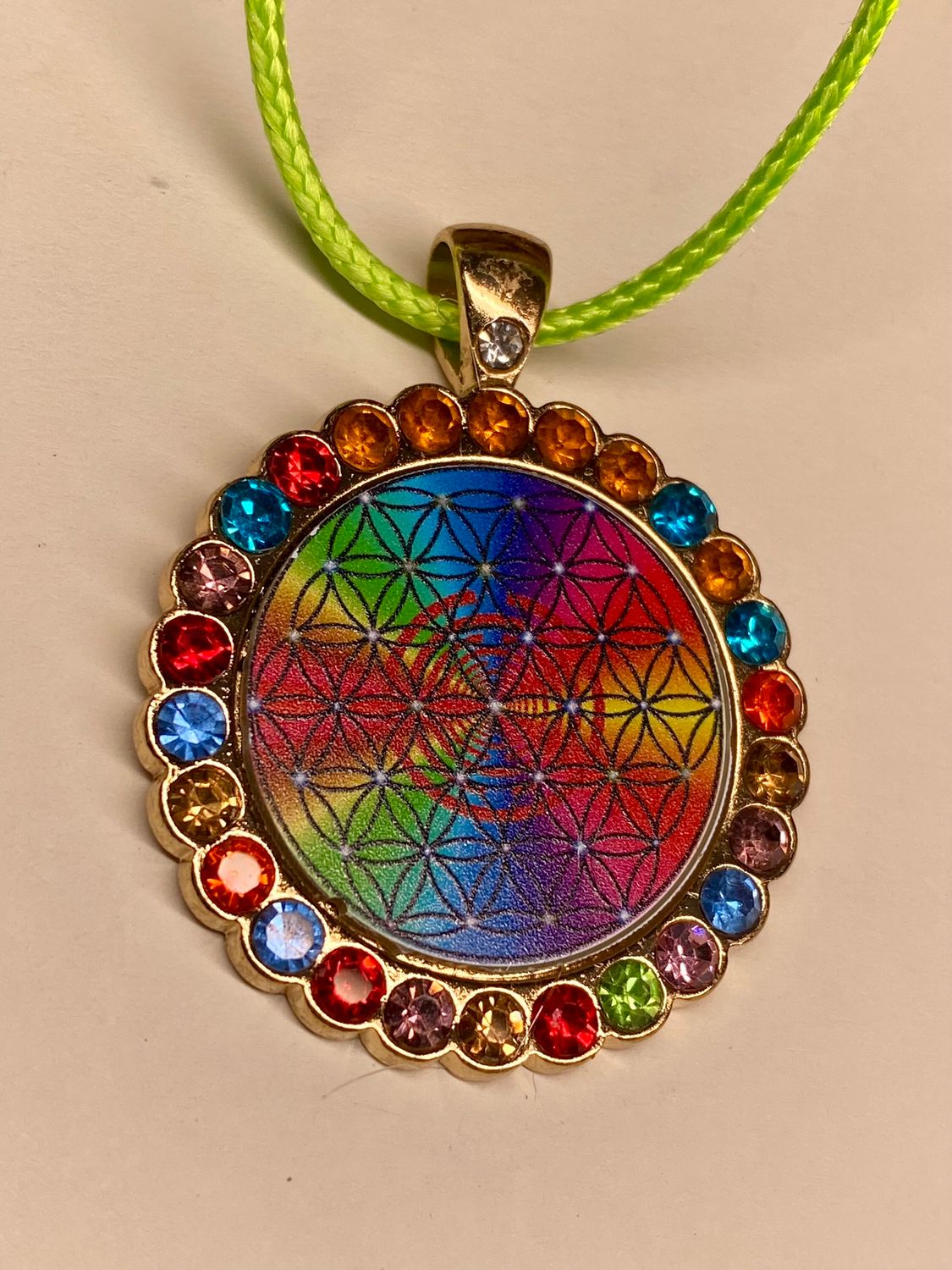 Amulett Glamour – Strassteine, Blume des Lebens – Produktansicht 1