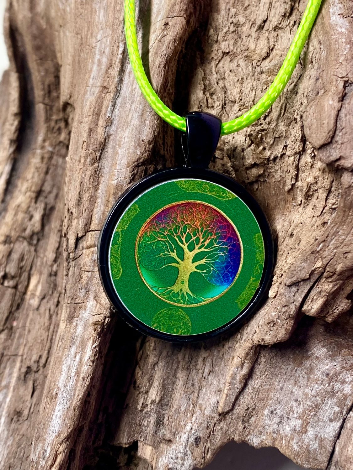 Amulett – schwarz, Baum des Lebens grün, Disc 25 mm – Produktansicht 1