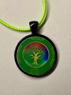 Amulett – schwarz, Baum des Lebens grün, Disc 25 mm – Produktansicht 1