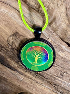 Amulett – schwarz, Baum des Lebens grün, Disc 25 mm – Produktansicht 1