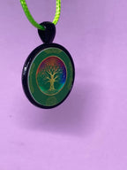 Amulett – schwarz, Baum des Lebens grün, Disc 25 mm – Produktansicht 1