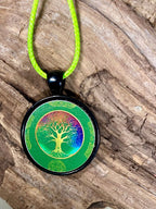 Amulett – schwarz, Baum des Lebens grün, Disc 25 mm – Produktansicht 1