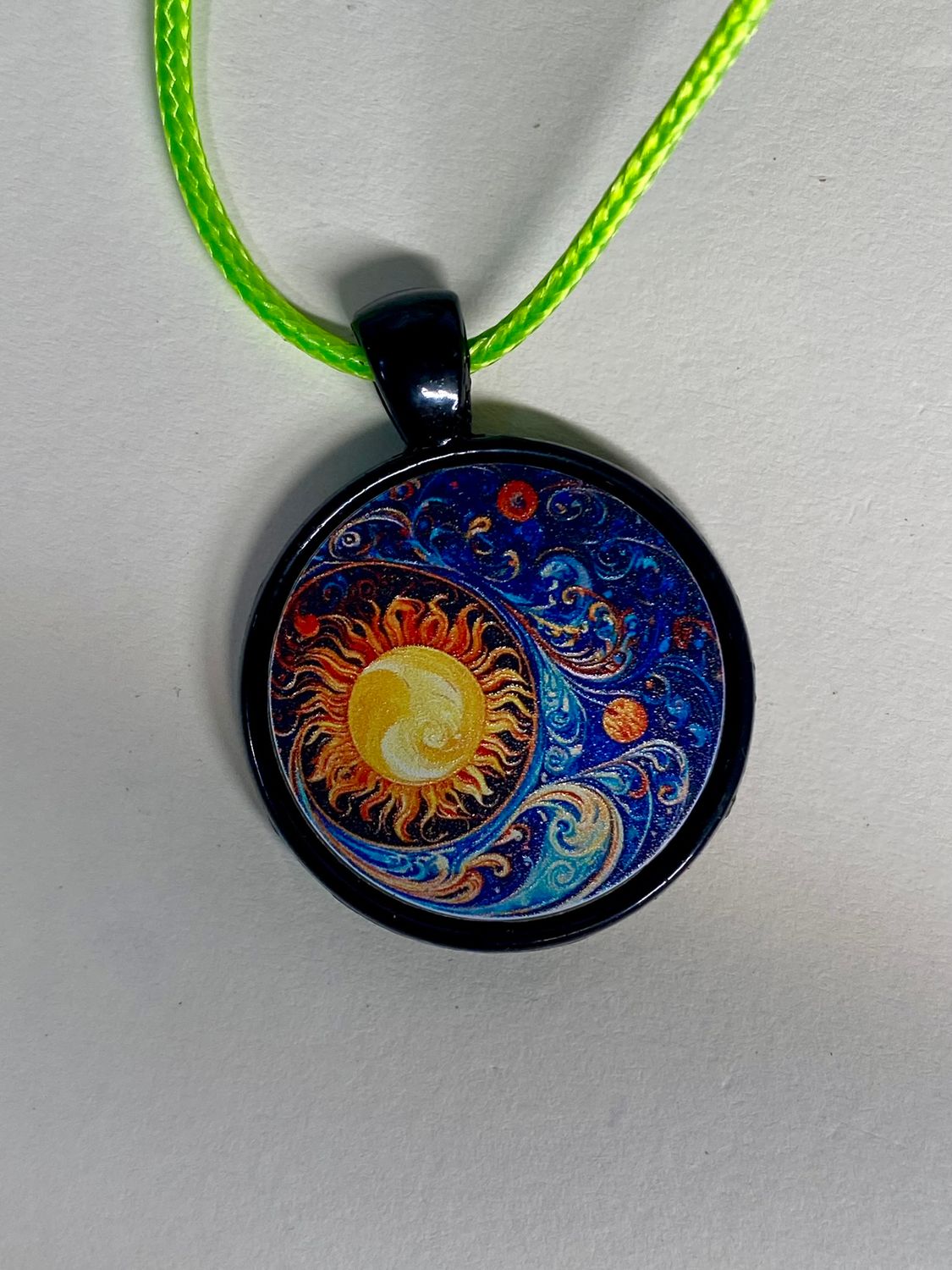 Amulett – schwarz, Himmel, Disc 25 mm – Produktansicht 1